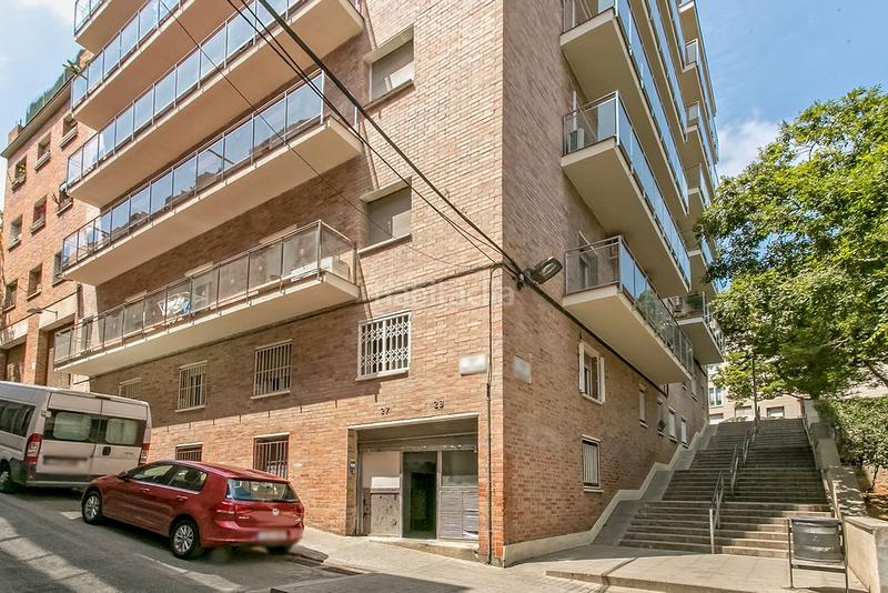 Foto 2698232e-ac49-4b8e-bb73-a5fd87a6be18. Business premise in Horta Barcelona