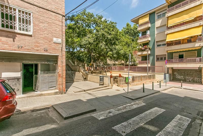 Foto c970785a-4753-4784-b4b6-b9e582699b8e. Business premise in Horta Barcelona