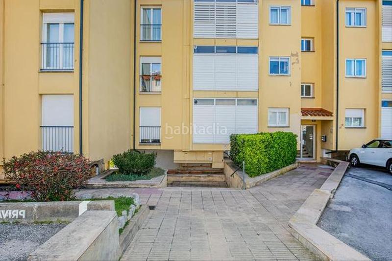 Foto 25ef402a-cf5a-42fc-9e66-2a09ca8ef166. Piso solvia inmobiliaria piso en Montjuïc Girona