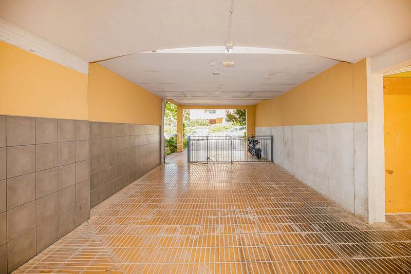 Foto a3cec6c9-b0bc-4829-8358-e1979373d137. Piso solvia inmobiliaria piso en Montjuïc Girona