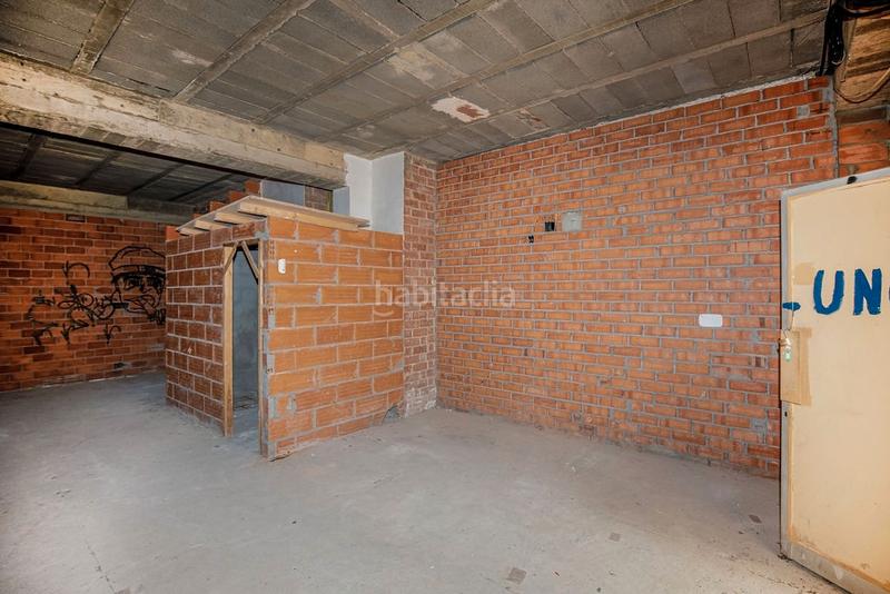Foto b0b92366-f19c-4fb1-802c-6b8ee1111a26. Piso solvia inmobiliaria piso en Montjuïc Girona