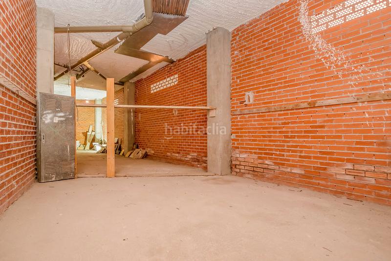 Foto fee469cd-4621-4b3a-8172-45de38609147. Affitto locale commerciale in Centro Avilés