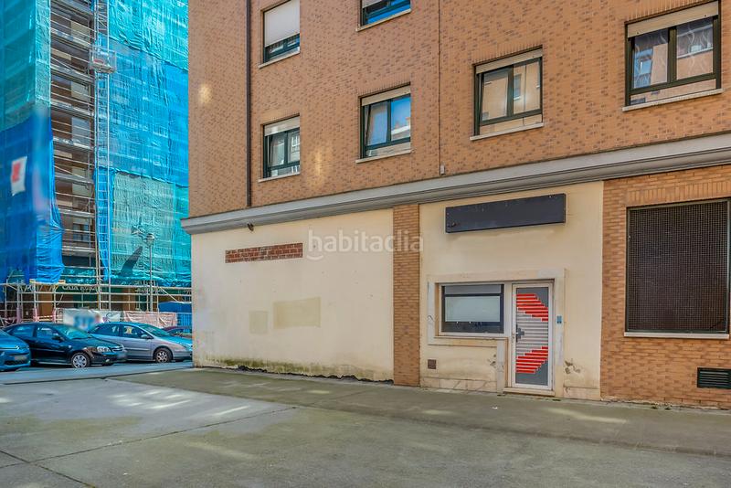 Foto b55c8108-1e09-4a8e-bb19-a62ced398847. Alquiler local comercial solvia inmobiliaria locales en Avilés