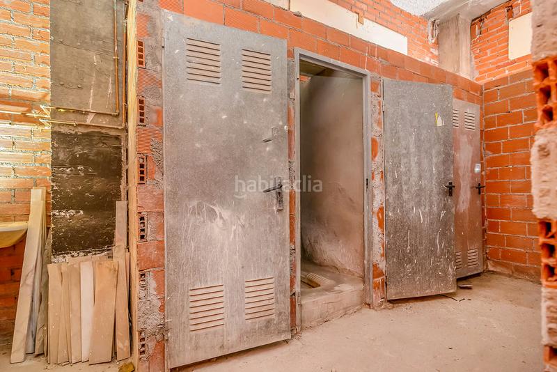 Foto f5948ce7-3671-40fd-8b8b-380fc376f717. Alquiler local comercial solvia inmobiliaria locales en Avilés