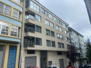 Location Local commercial  C/ nicomedes pastor díaz. Solvia inmobiliaria  locales lugo