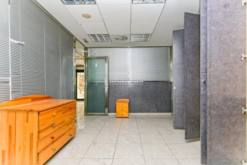 Foto 7a802423-d7ad-4f68-b171-66909a413507. Location local commercial dans Martorell