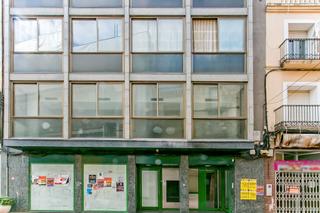 Location Local commercial  Pz de la vila. Solvia inmobiliaria  locales martorell