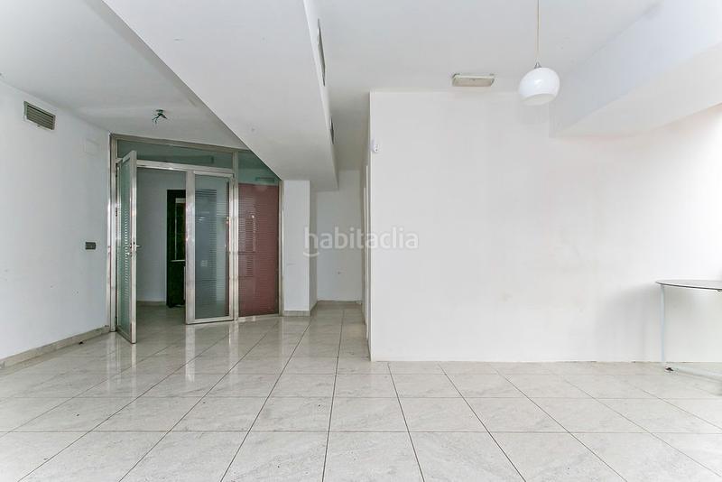 Foto c9744c7a-e2c8-427d-ab93-261969a37028. Location local commercial dans Martorell