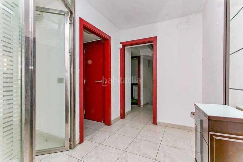 Foto d4465264-c85a-4e9f-911f-4d9155a7b100. Location local commercial dans Martorell