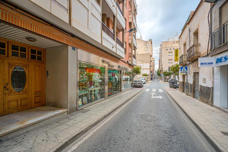 Foto e0f0c1d6-de54-44eb-a4ea-1d33532f8a1e. Alquiler local comercial solvia inmobiliaria locales crevillent en Crevillente