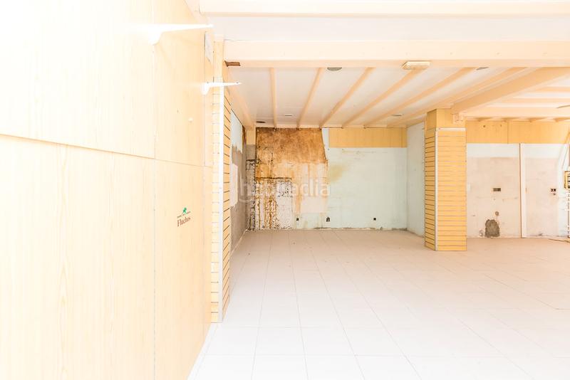 Foto 69cb349a-7a51-480b-8962-2ed9751f6772. Alquiler local comercial solvia inmobiliaria locales en Roquetas de Mar