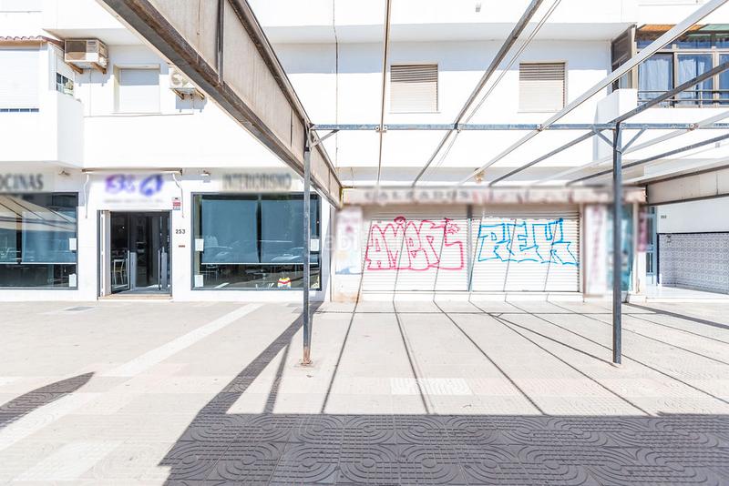 Foto 8e17b01d-a4a9-43e7-bb72-fb434912c24f. Alquiler local comercial solvia inmobiliaria locales en Roquetas de Mar