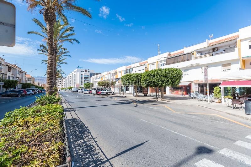 Foto 49da76d8-8302-478e-a75a-c1354ca6df27. Lloguer local comercial a Roquetas pueblo Roquetas de Mar