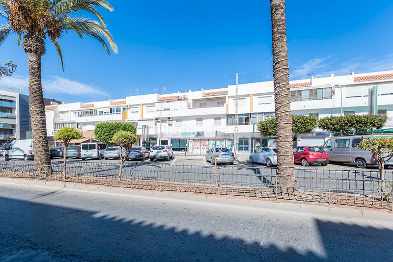 Foto a34c2b8c-2582-47c6-9005-26f022d73fa8. Rent business premise in Roquetas pueblo Roquetas de Mar