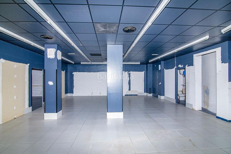 Foto 84a5fb14-23b3-4f35-a5bc-9cd78f7ff029. Location local commercial dans Eixample Nord Girona