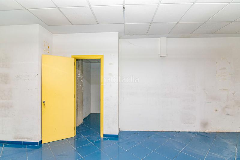 Foto 8ba2fbe5-e9b2-441b-ac0d-c13e229bcc9a. Location local commercial dans Eixample Nord Girona