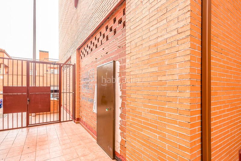 Foto ac56d9f6-7e4d-4842-98d2-b347877d3897. Affitto locale commerciale in Daganzo de Arriba