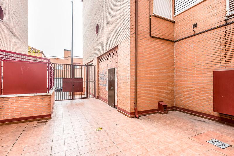 Foto fc58dd43-db18-464f-818b-aba0b1bc8d33. Affitto locale commerciale in Daganzo de Arriba