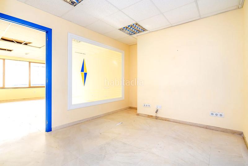 Foto 377adc5f-e5a3-43cf-b1a5-32023568e632. Alquiler local comercial solvia inmobiliaria locales en Avilés