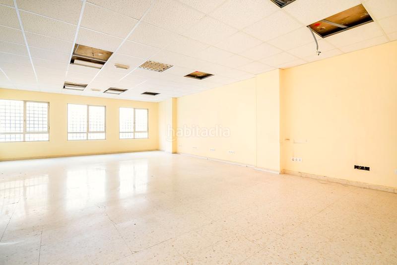 Foto 6b27d1ea-ba0b-4d8a-a0ea-70d4c0a38655. Lloguer local comercial a Centro Avilés