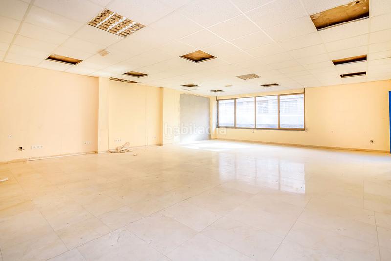 Foto a053f4a5-9a99-47ff-84d5-7a3cba7401c2. Lloguer local comercial a Centro Avilés