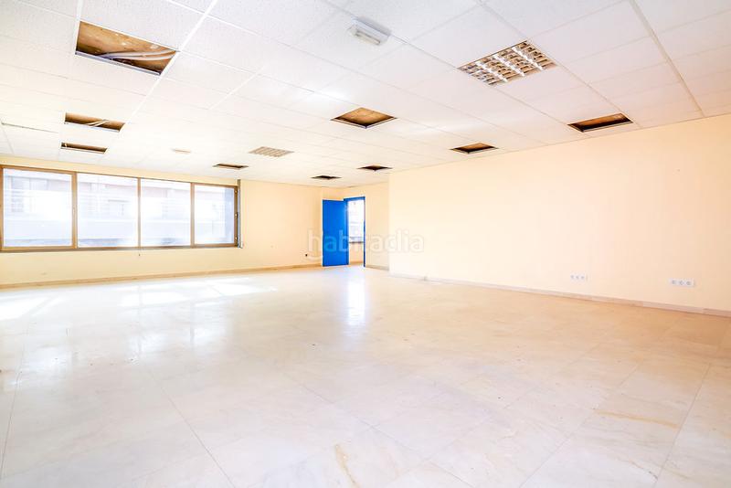 Foto 4702d1b2-23af-4c81-a7ce-5d8b0ae2fa0e. Rent business premise in Centro Avilés