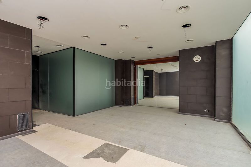 Foto ad4e97de-e6fe-4c66-b0f5-8fe2b34577a0. Alquiler local comercial solvia inmobiliaria locales en Amposta