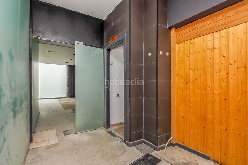 Foto e7b0389f-8be2-48a8-996f-e4756f3236b8. Alquiler local comercial solvia inmobiliaria locales en Amposta