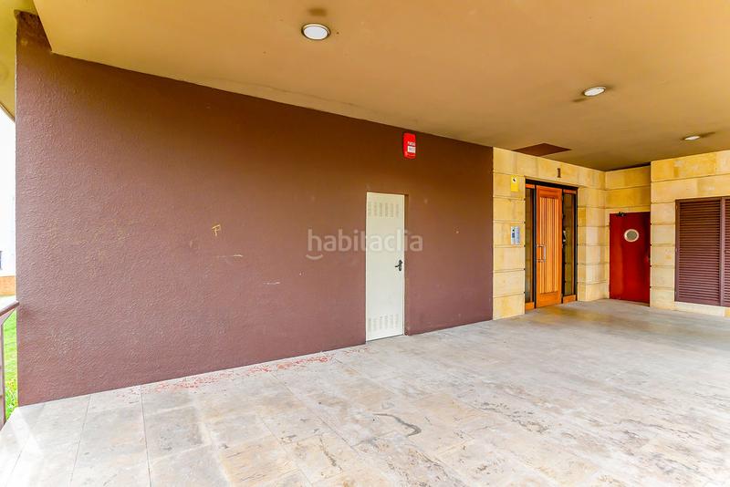 Foto c703812d-ac62-4ea1-9b67-05841215e406. Alquiler local comercial solvia inmobiliaria locales en Oviedo