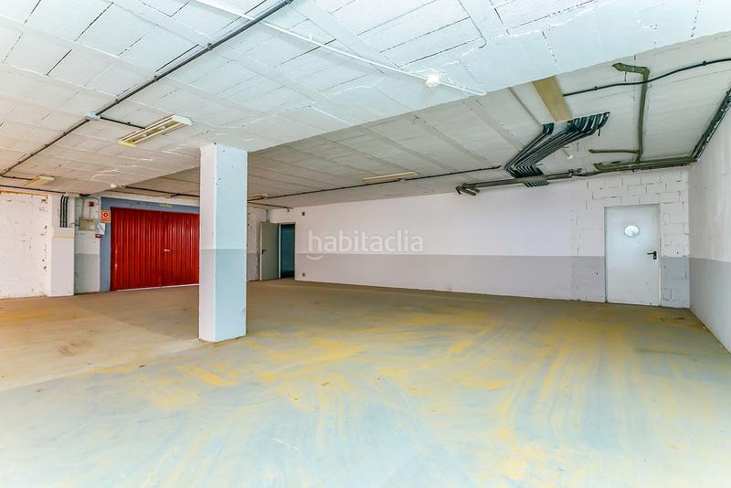 Foto 13270d59-06a6-491c-ad8c-01d34b965009. Rent business premise in Milán - Pumarín Oviedo