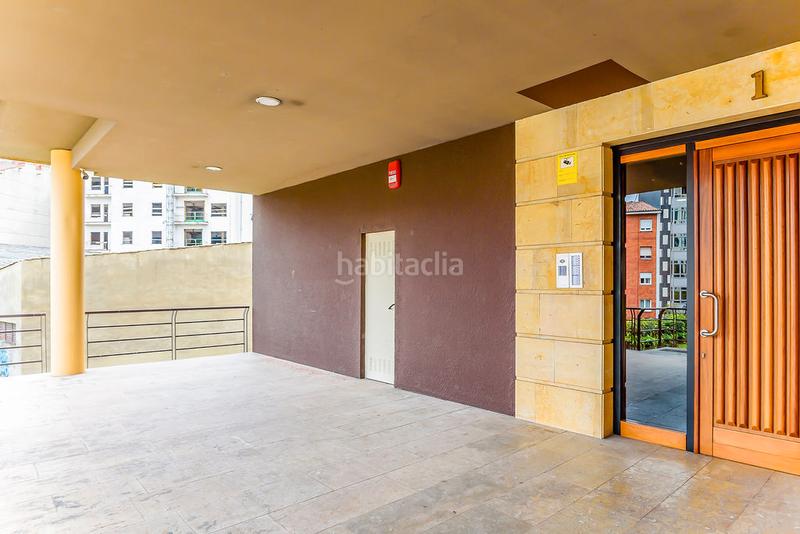 Foto 5ac0b4a0-ee8a-442f-88de-cfff5df66bb9. Rent business premise in Milán - Pumarín Oviedo