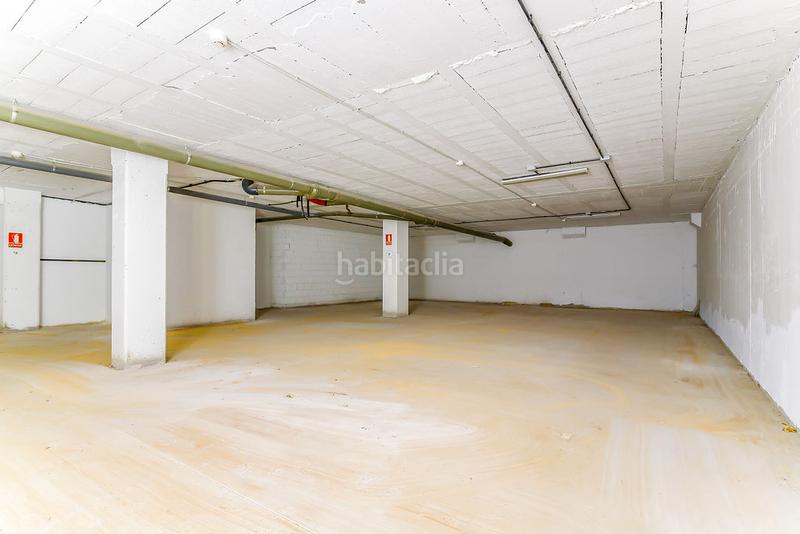 Foto 7a7b8f78-7e44-41b9-912c-c08195519675. Rent business premise in Milán - Pumarín Oviedo