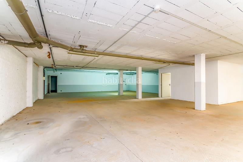 Foto 9eafa604-c2a8-4f86-ac34-af690cd37867. Rent business premise in Milán - Pumarín Oviedo