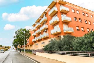 Lloguer Local Comercial  C/ de reus. Solvia inmobiliaria  locales constantí