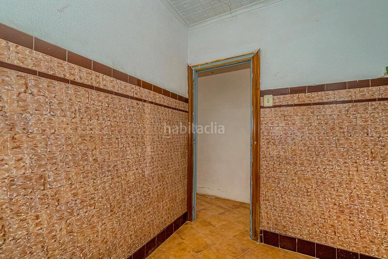 Foto b0527bbb-c2ae-40e7-a0a6-1a5165b5cb96. Piso solvia inmobiliaria piso en Plaza Castelar - Mercado Central Elda
