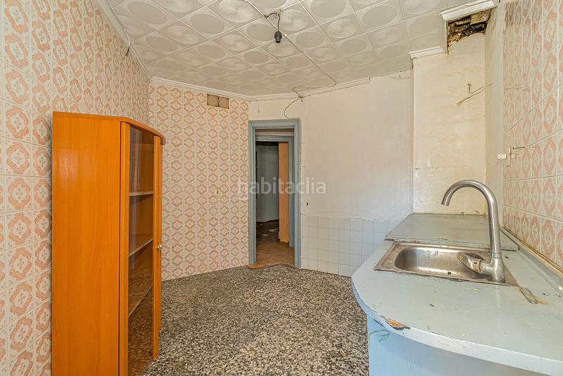 Foto f465a125-ca50-458e-abc2-8acbfd261ee6. Piso solvia inmobiliaria piso en Plaza Castelar - Mercado Central Elda