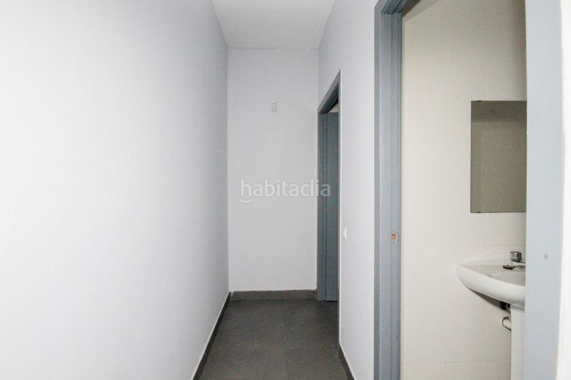 Foto 1f62c5ad-0bdc-40fa-9c9c-b56a5f2a8748. Local comercial a Sant Antoni Barcelona