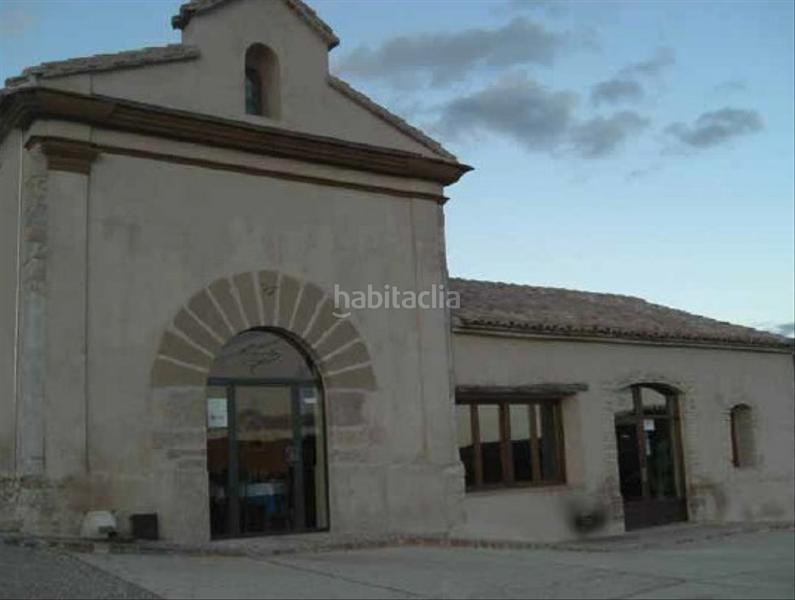 Foto cb643d3c-d16a-423a-b613-97e3a549ab9e. Finca rústica solvia inmobiliaria suelo rústico con edificio en Morella
