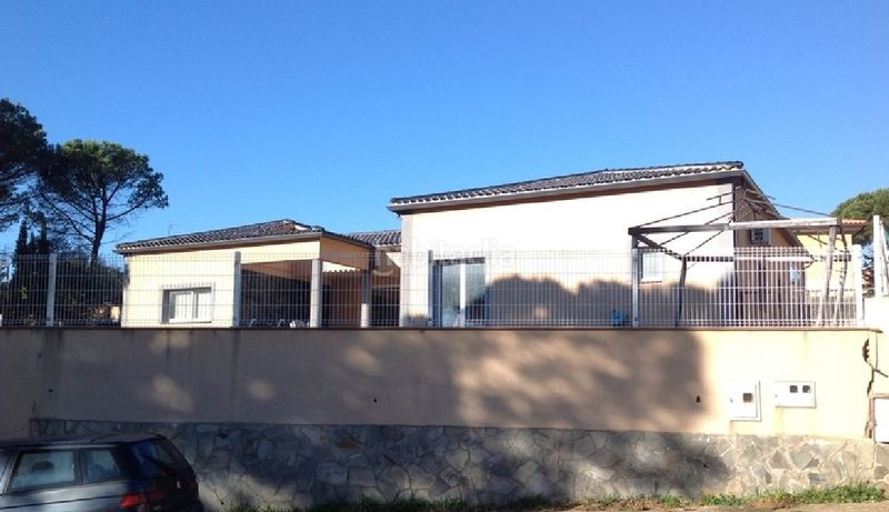 Foto fd764f09-4bd2-45ab-8ec2-8263afd608b2. Chalet with pool in La Goba Vidreres
