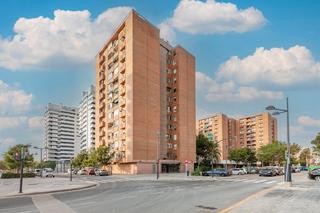 Pis  C/ angel de villena. Solvia inmobiliaria  piso valencia