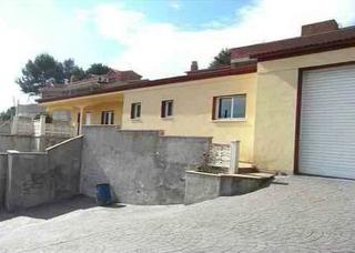 Xalet  Avda can trabal. Solvia inmobiliaria  chalet independiente olèrdola