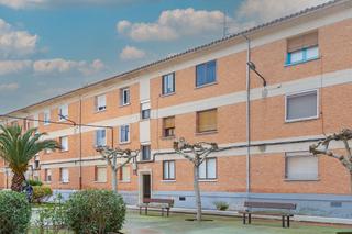 Pis  C/ bonifacio garcía menéndez. Solvia inmobiliaria  piso ejea de los caballeros