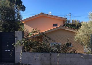 Chalet  C/ cadí. Solvia inmobiliaria  chalet independiente vacarisses