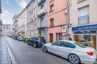 Piso  C/ valls nous. Solvia inmobiliaria  piso olot