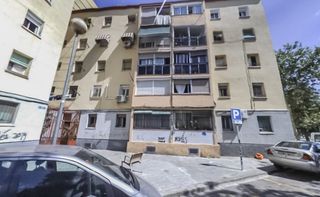 Pis  Calle badajoz. Solvia inmobiliaria  piso badalona