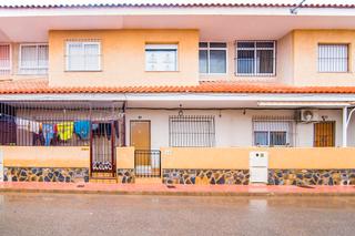 Casa aparellada  C/ río llobregat. Solvia inmobiliaria  chalet adosado torrepacheco