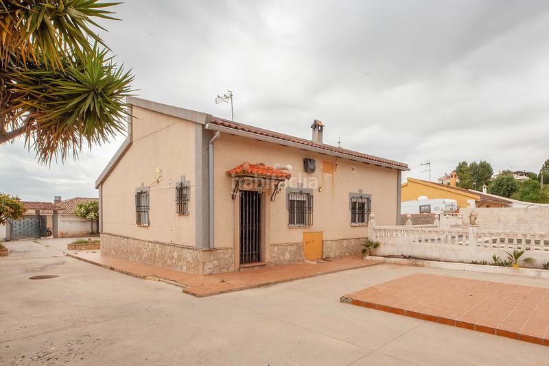 Foto f260cbb0-f503-4165-be46-63c28c139912. Chalet dans Montroy