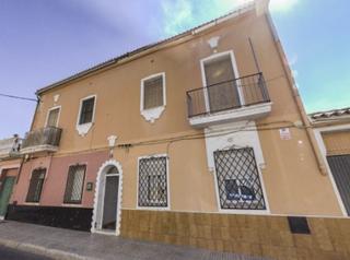 Chalet  C/ santa maría de bonaire. Solvia inmobiliaria  casa alzira