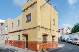 Chalet  C/ sta maría micaela. Solvia inmobiliaria  casa algeciras