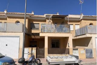 Casa aparellada  C/ cantabria. Solvia inmobiliaria  chalet adosado villanueva del río segura